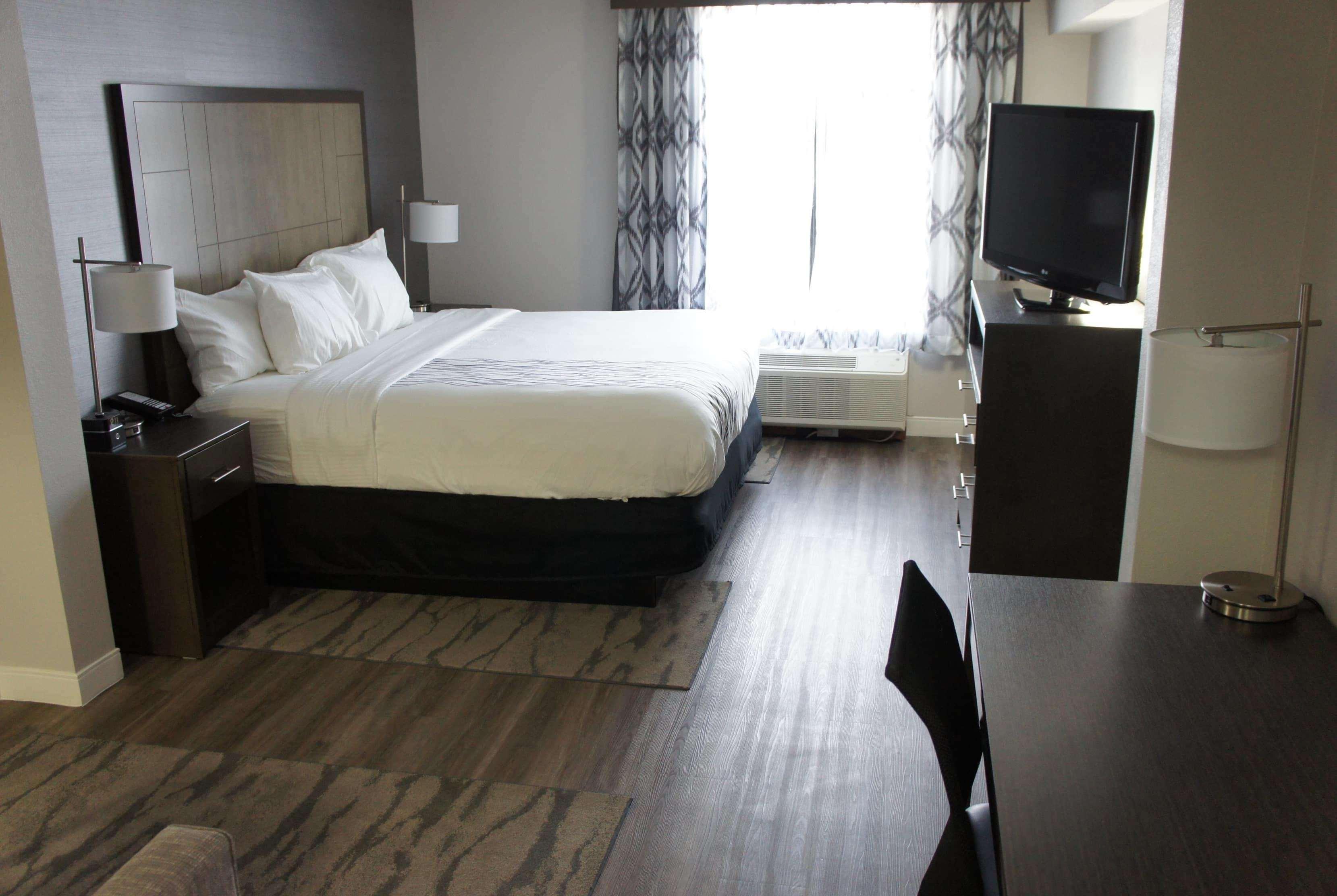 Готель La Quinta By Wyndham Raleigh Downtown North Екстер'єр фото
